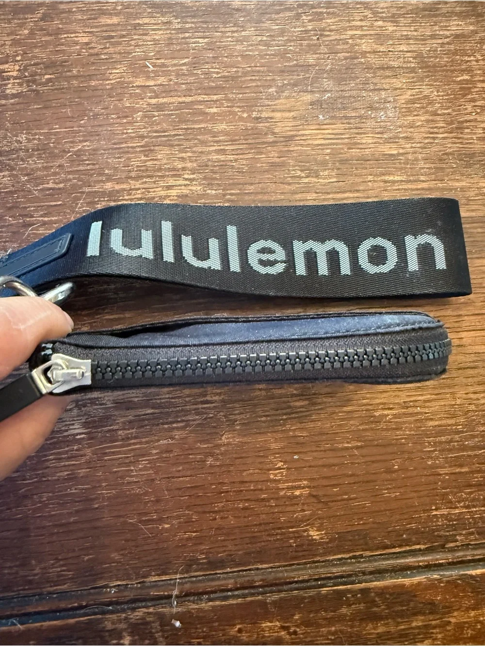EUC Lululemon never lost keychain and wristlet pouch wallet